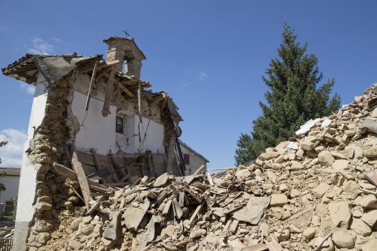 İtalya'daki depremde ölü sayısı 290'a yükseldi