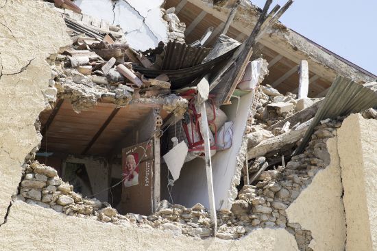 İtalya'daki depremde ölü sayısı 290'a yükseldi