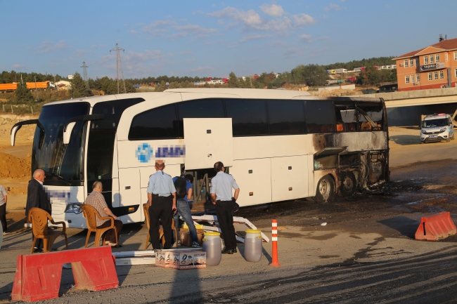 Kastamonu'da yolcu otobüsü seyir halindeyken alev aldı
