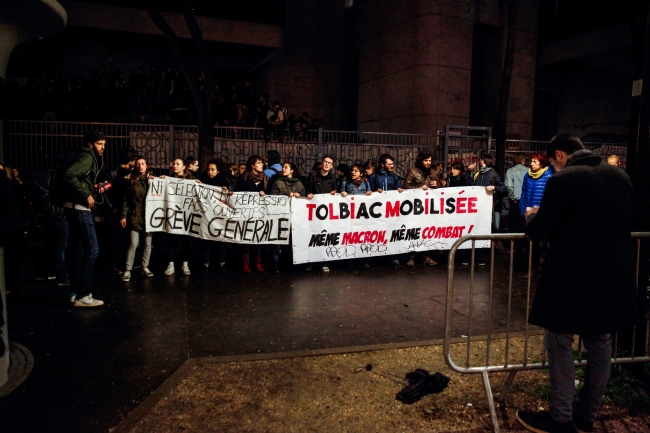 Fransız polisinden Sorbonne Üniversitesine gece yarısı baskın