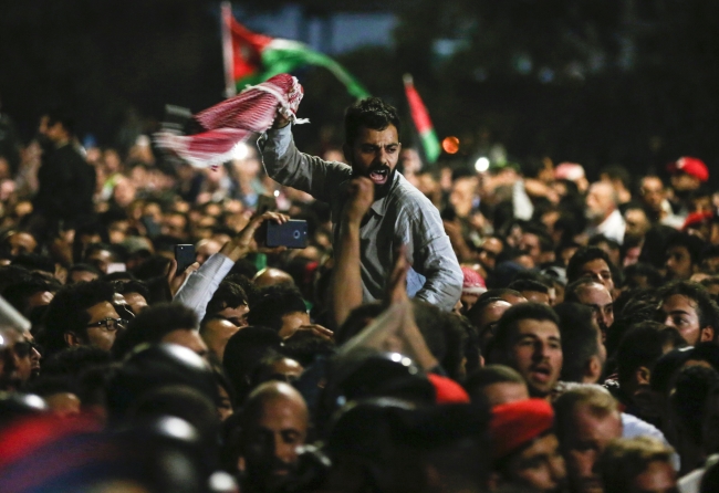 Ürdün'de vergi yasası protestoları 5. gününde