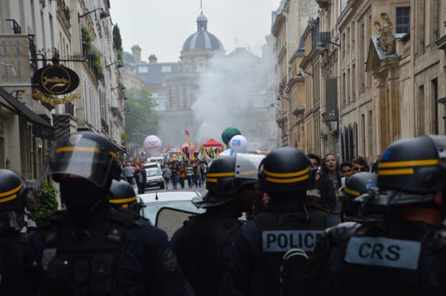 Fransa'da greve polisler de katıldı