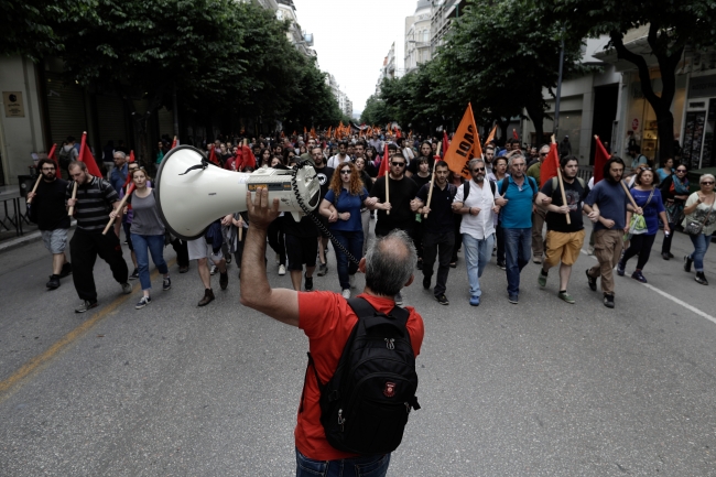 Yunanistan'da genel grev hayatı felç etti