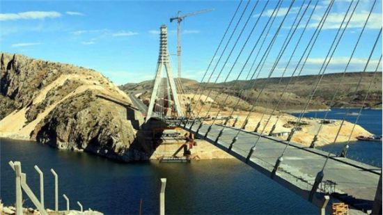 Türkiye'nin 3. büyük köprüsü bitiyor