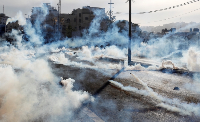 İsrail'den Filistinli göstericilere sert müdahale: 63 yaralı