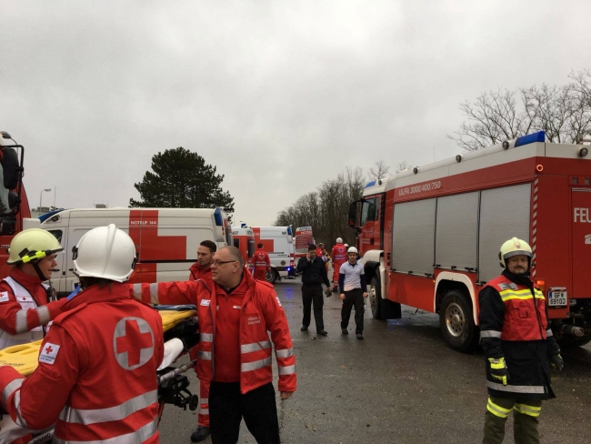 Avusturya'da gaz istasyonunda patlama: 1 ölü, 18 yaralı