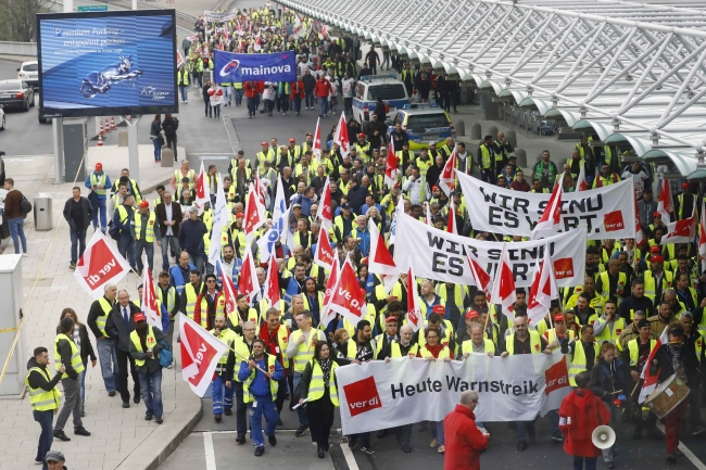 Almanya'daki grev on binlerce yolcuyu olumsuz etkiledi