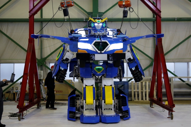 Çocukluk hayali "arabaya dönüşen robot" gerçek oldu