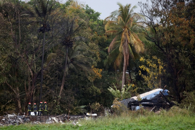 Küba'da düşen yolcu uçağının kara kutularından biri bulundu