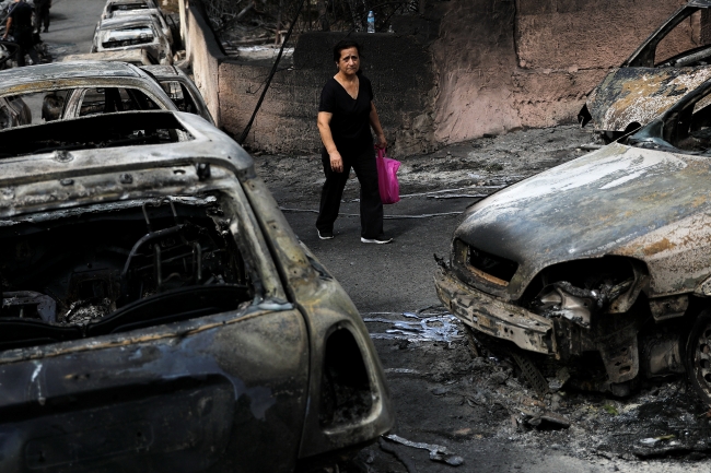 Yunanistan'da yangın felaketinin bilançosu ağırlaşıyor