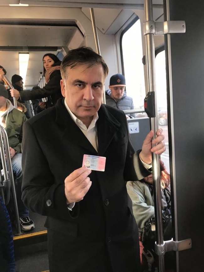 Ukrayna'dan sınır dışı edilen Saakaşvili Hollanda'ya yerleşti