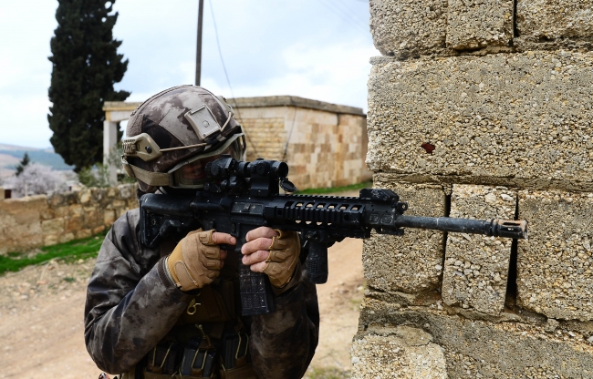 TSK ve ÖSO Şeran belde merkezini YPG/PKK'dan kurtardı