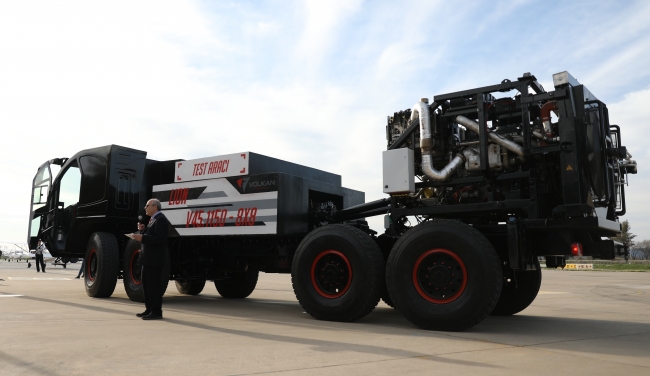 İlk yerli 8x8 şasili itfaiye aracı dünyaya ihraç edilecek