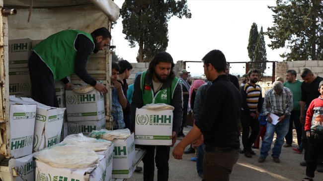 Terörden temizlenen Afrin'e yardımlar ulaşmaya başladı