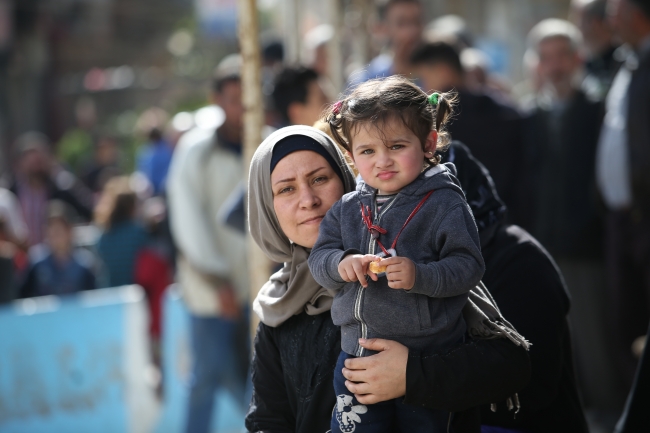 Afrinli anne: Türk askerleri sayesinde güvende hissediyoruz