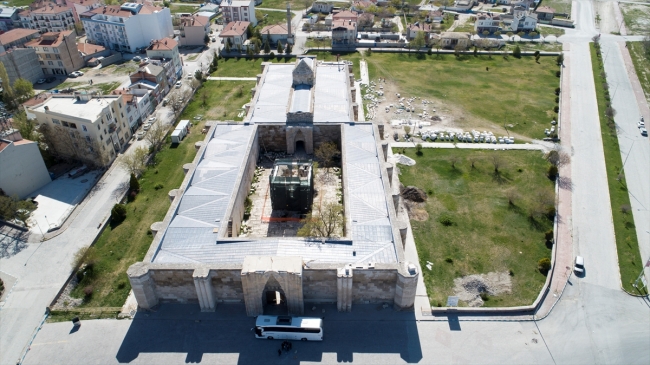 Selçuklu ve Osmanlı Dönemine ait eserler restore ediliyor