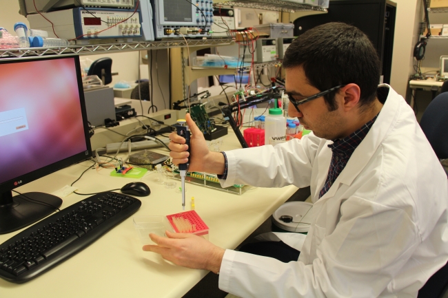 Türk bilim insanı virüsleri hızlı tespit eden mikroçip üretti