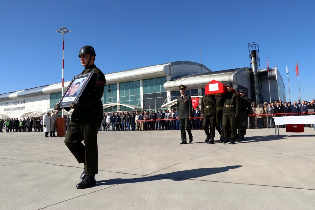 Şehit Uzman Çavuş Hamza Dursun Pampal için askeri tören düzenlendi