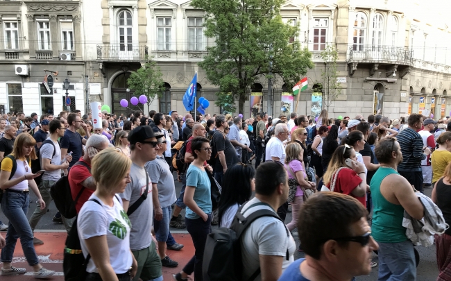 Macaristan'da hükümet karşıtı on binlerce kişi eylem yaptı