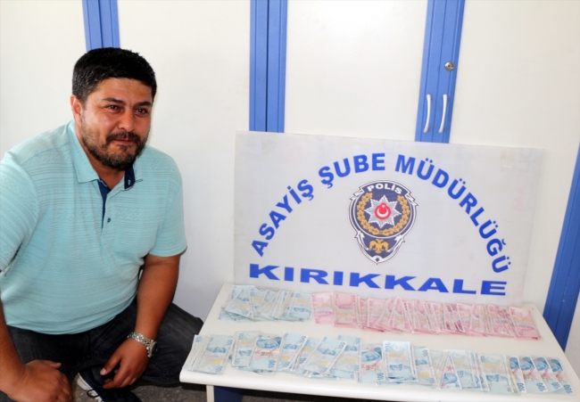 Kırıkkale'de yanlışlıkla çöpe atılan 40 bin lirayı polis buldu
