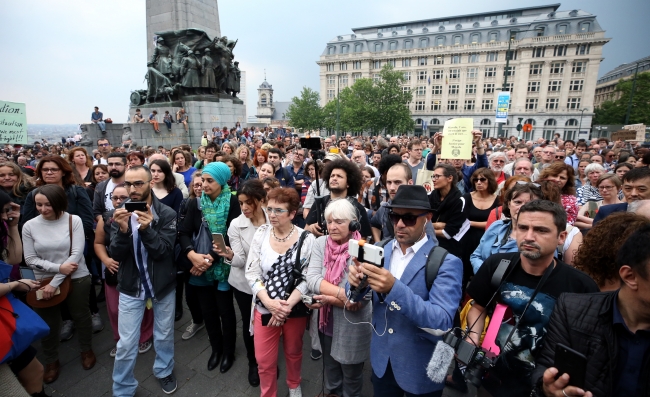 Belçika'da yüzlerce kişi polis şiddetini protesto etti