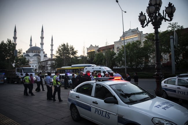 Ankara'da kimlik soran sivil polise saldırı: 3 yaralı