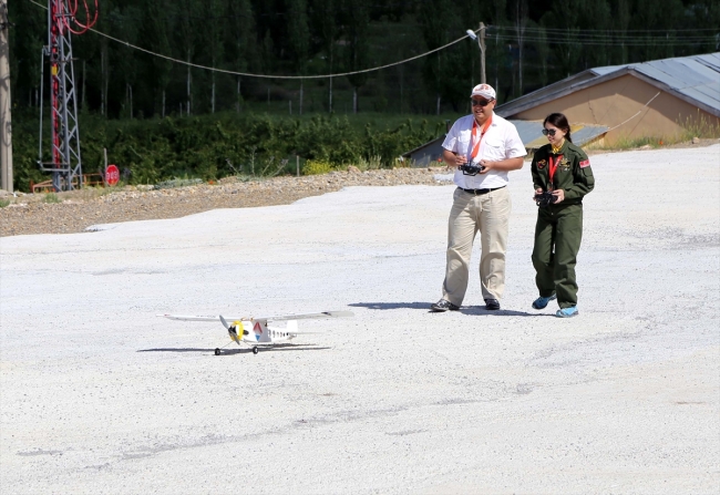 Lise öğrencileri insansız hava aracı yaptı