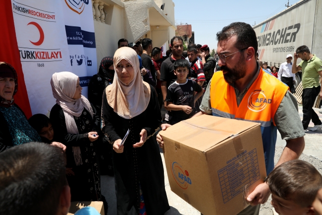 Türk Kızılayı ve AFAD'dan Telaferli Türkmenlere insani yardım