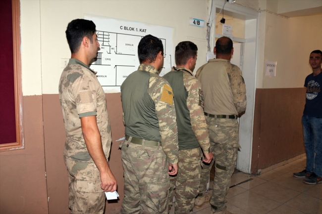 Afrin'de görev yapan Mehmetçik oyunu Türkiye'de kullandı