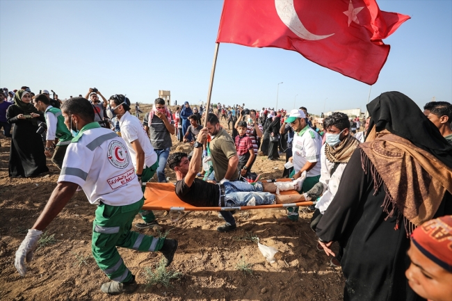 İsrail askerleri Gazze sınırında onlarca Filistinliyi yaraladı