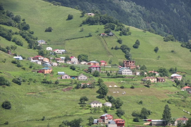 Trabzon Güzelyayla dört mevsim ziyaretçi ağırlıyor