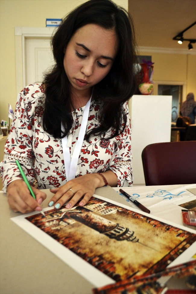 Türk sanatlarına yabancı öğrencilerin eli değiyor
