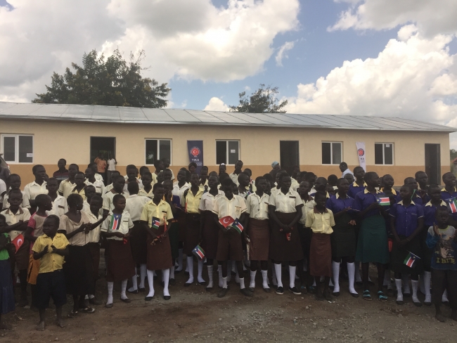 Güney Sudanlı öğrenciler TİKA'nın desteğiyle yeni okullarına kavuştu