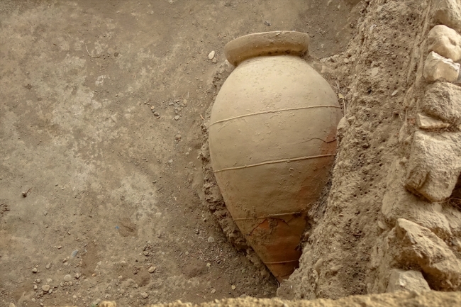 Antandros Antik Kenti'nde pitos mezarlara rastlandı