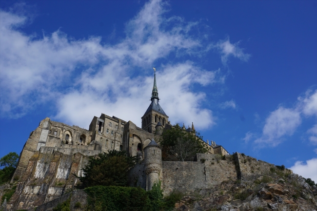 Gelgitin en belirgin göründüğü yerlerden Mont Saint-Michel