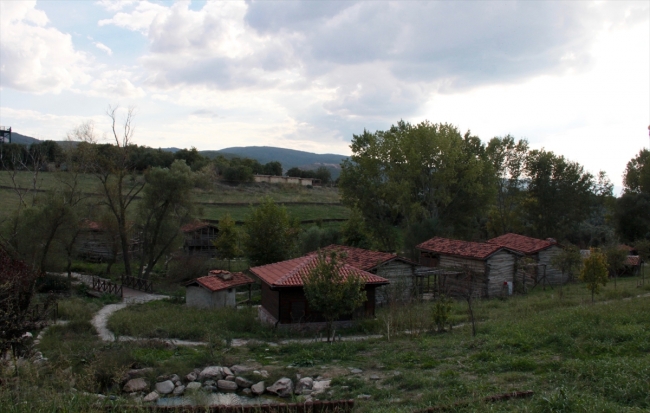 Bursa Aktopraklık Höyüğü'ndeki 3 köyle "zamanda yolculuk"