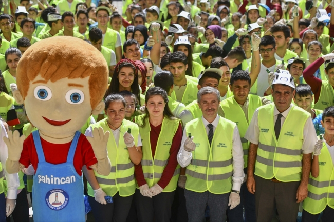 Trafik için kırmızı, doğa için yeşil düdük