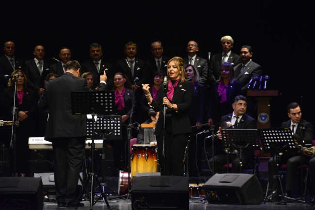 Bursa'da "Muhtarlar Korosu" konseri