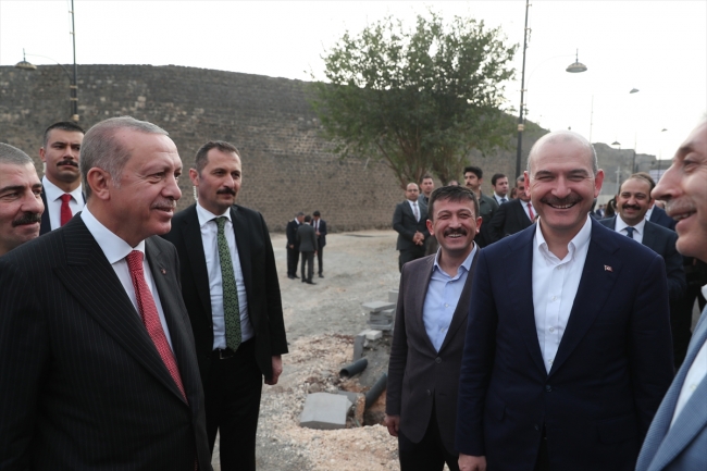 Cumhurbaşkanı Erdoğan Sur'da incelemelerde bulundu