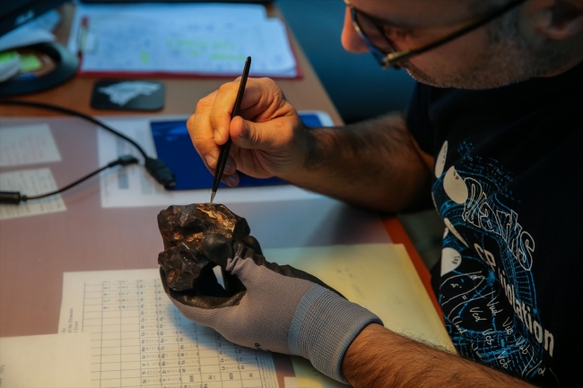 Türk bilim insanının sıra dışı "gök taşı" koleksiyonu