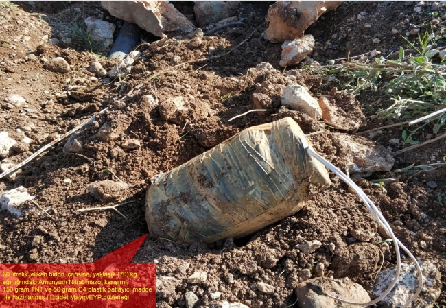 PKK'lı teröristlerin menfeze yerleştirdiği patlayıcı imha edildi