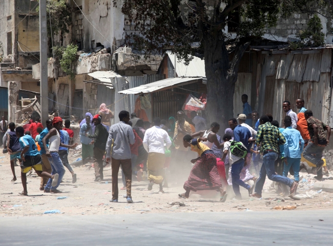 Eş-Şebab Somali'de bakanlık binasına saldırdı: 5 ölü
