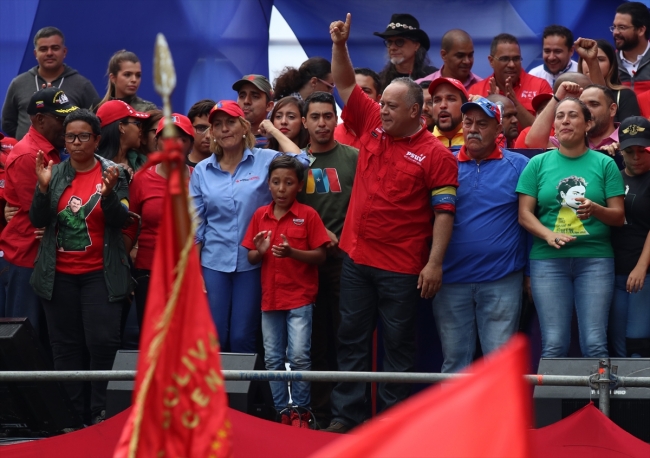Venezuela'da herkesin hedefi devlet başkanlığı sarayı Miraflores