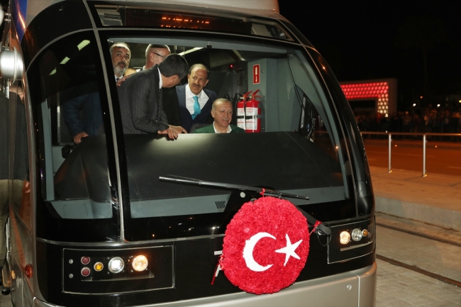 Cumhurbaşkanı Erdoğan, Antalya'da yeni tramvay hattının açılışını yaptı