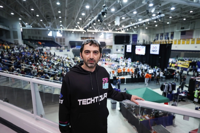 Türk liseleri New York'ta robot yarışmasında boy gösteriyor