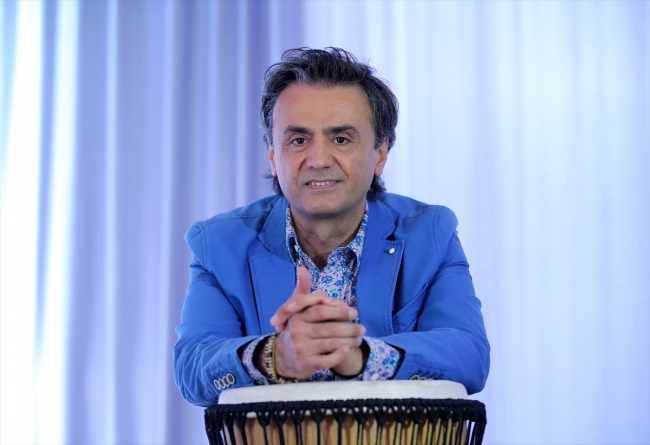 Sanatçı Dinçer Özer 12 binden fazla çocuğu ritimle buluşturdu