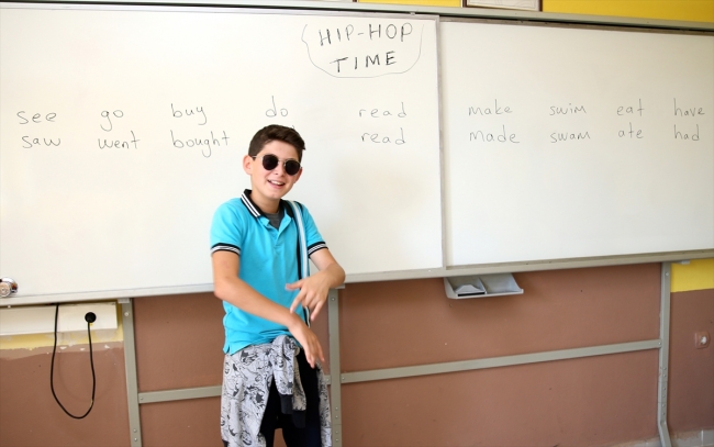 İngilizceyi eğlendirerek öğreten "Teacherman"