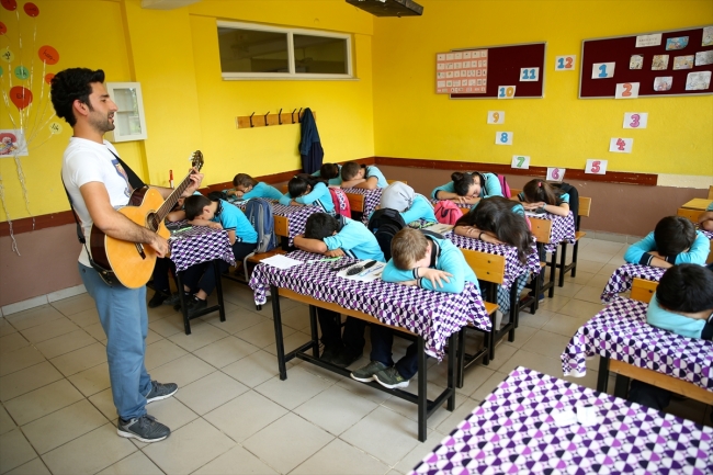 İngilizceyi eğlendirerek öğreten "Teacherman"