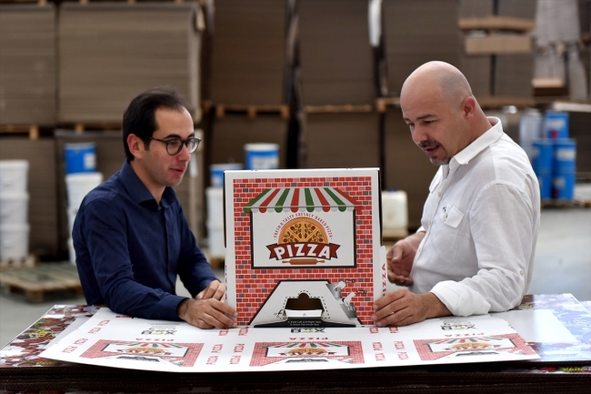 "Kilitli pizza kutusu" dünyaya açıldı