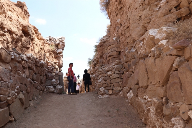 Porsuk Höyük'te Roma dönemine ait yaşam alanı bulundu